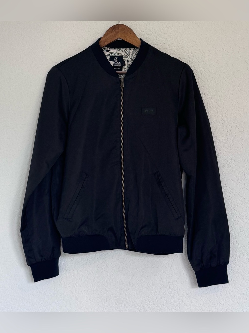 Volcom Black Men's Bomber Jacket with Zip Closure